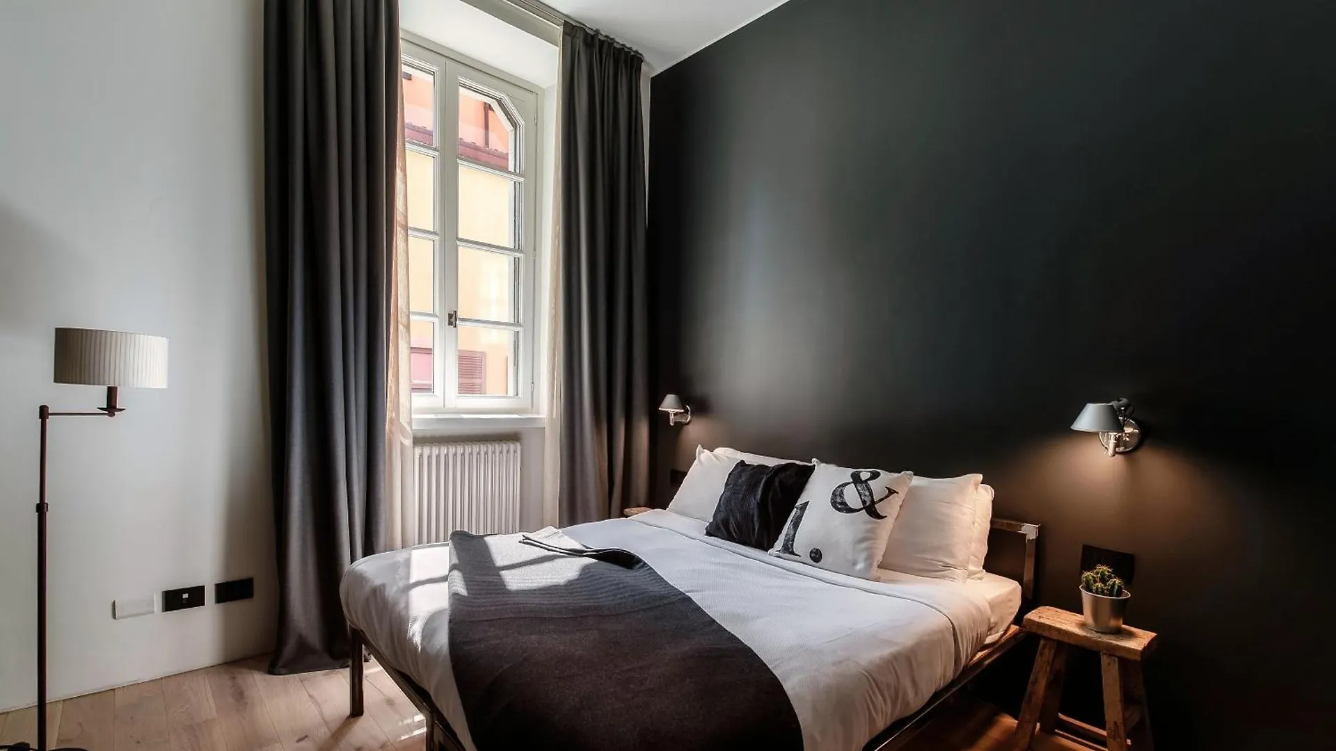 Shadows Of Love - By Myhomeincomo Apartman Como